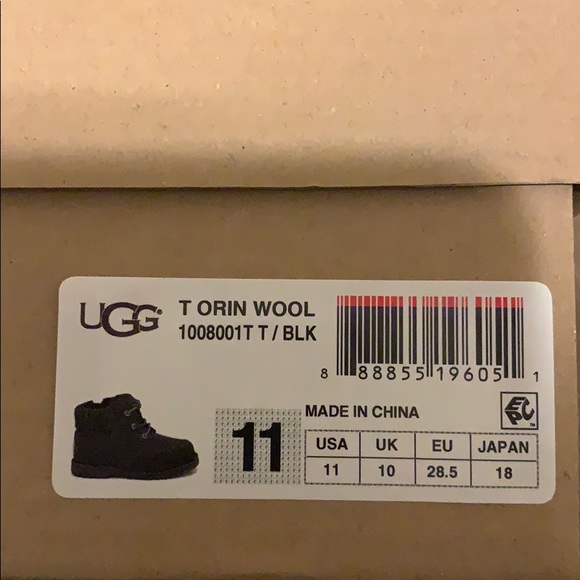 UGG - Picture 6 of 8